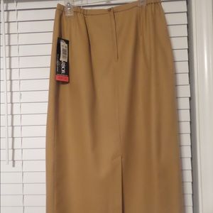 Plus size Sag Harbor 100% wool skirt